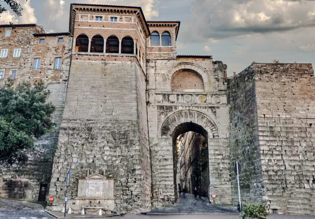 arco etrusco